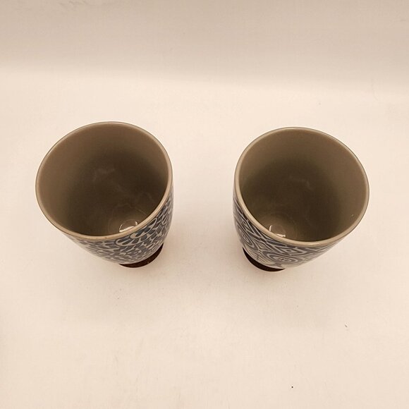 Vintage Japanese Ceramic Teacup Yunomi Blue Design Brown Bottom Sencha TC225 70s - Picture 2 of 6